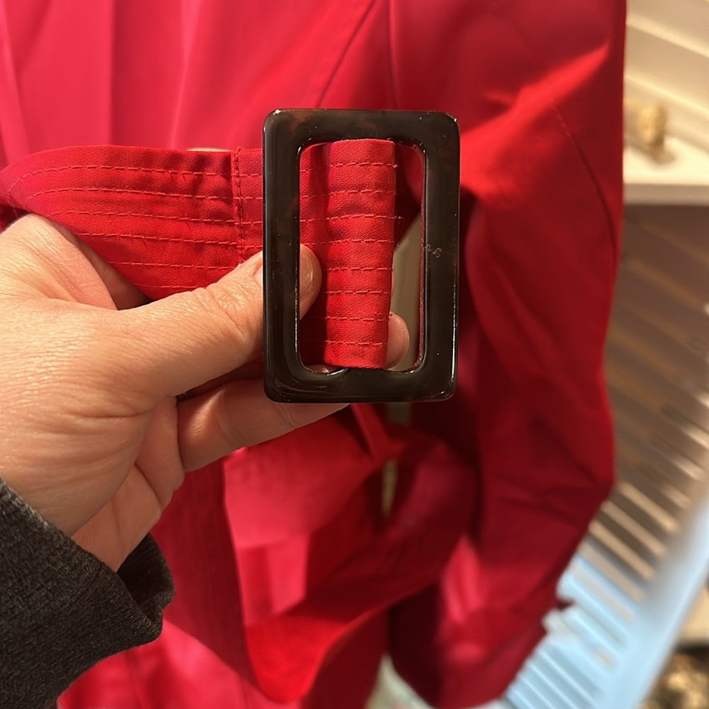 Red Ellen Tracy Trench Coat with Belt and Pockets - Picture 5 of 8